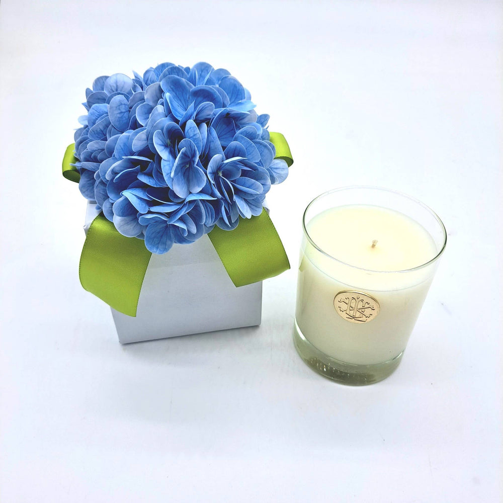 BLUE HYDRANGEA 14 OZ FLOWER BOX CANDLE
