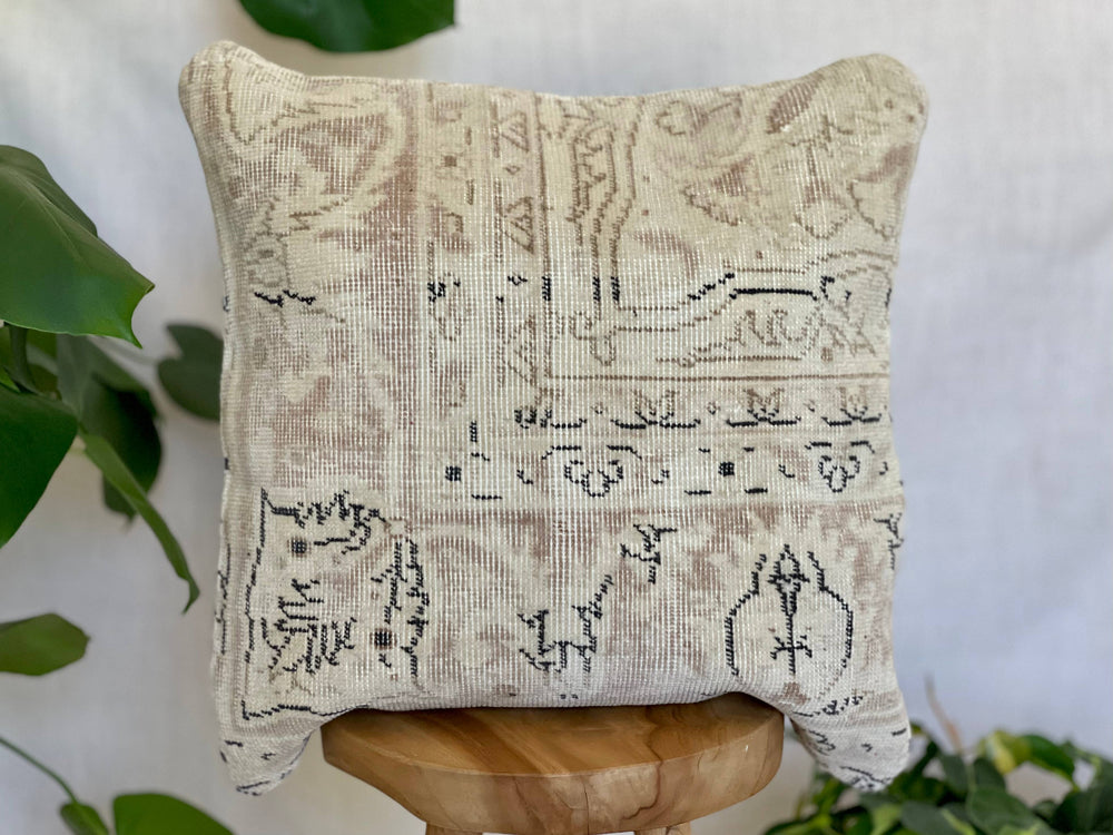 Cemile | 20' Vintage Turkish Rug Pillow
